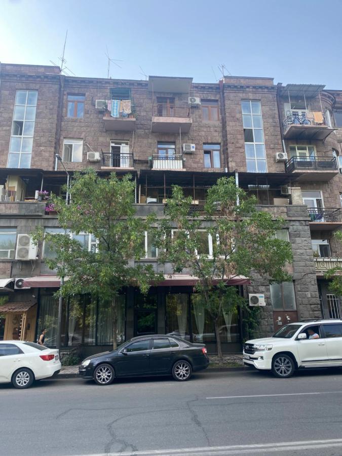 Yerevan City Center Apartment Exteriör bild